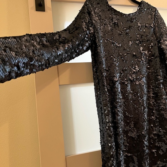 NWT REVOLVE MINKPINK NAVY Sequin cocktail Dress - Picture 3 of 6